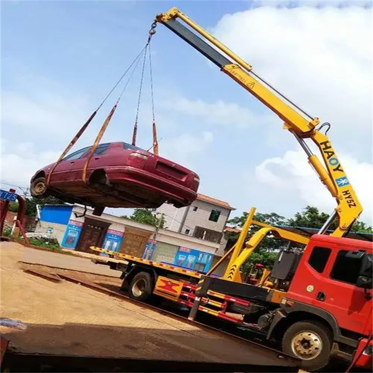 金水吊车吊汽车的正确方法